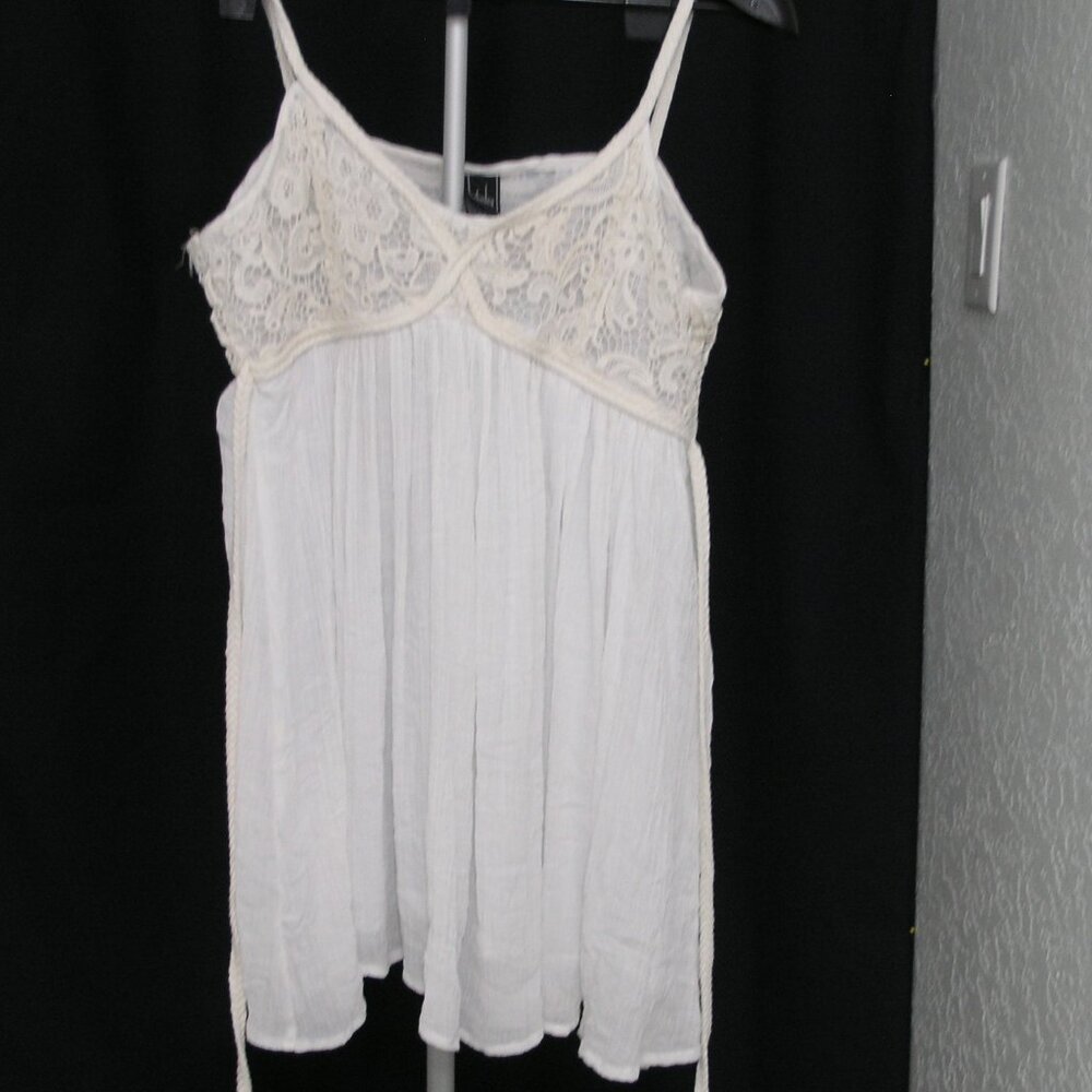 Chesley White mini flowy Boho sun dress with crochet bust Size Large
